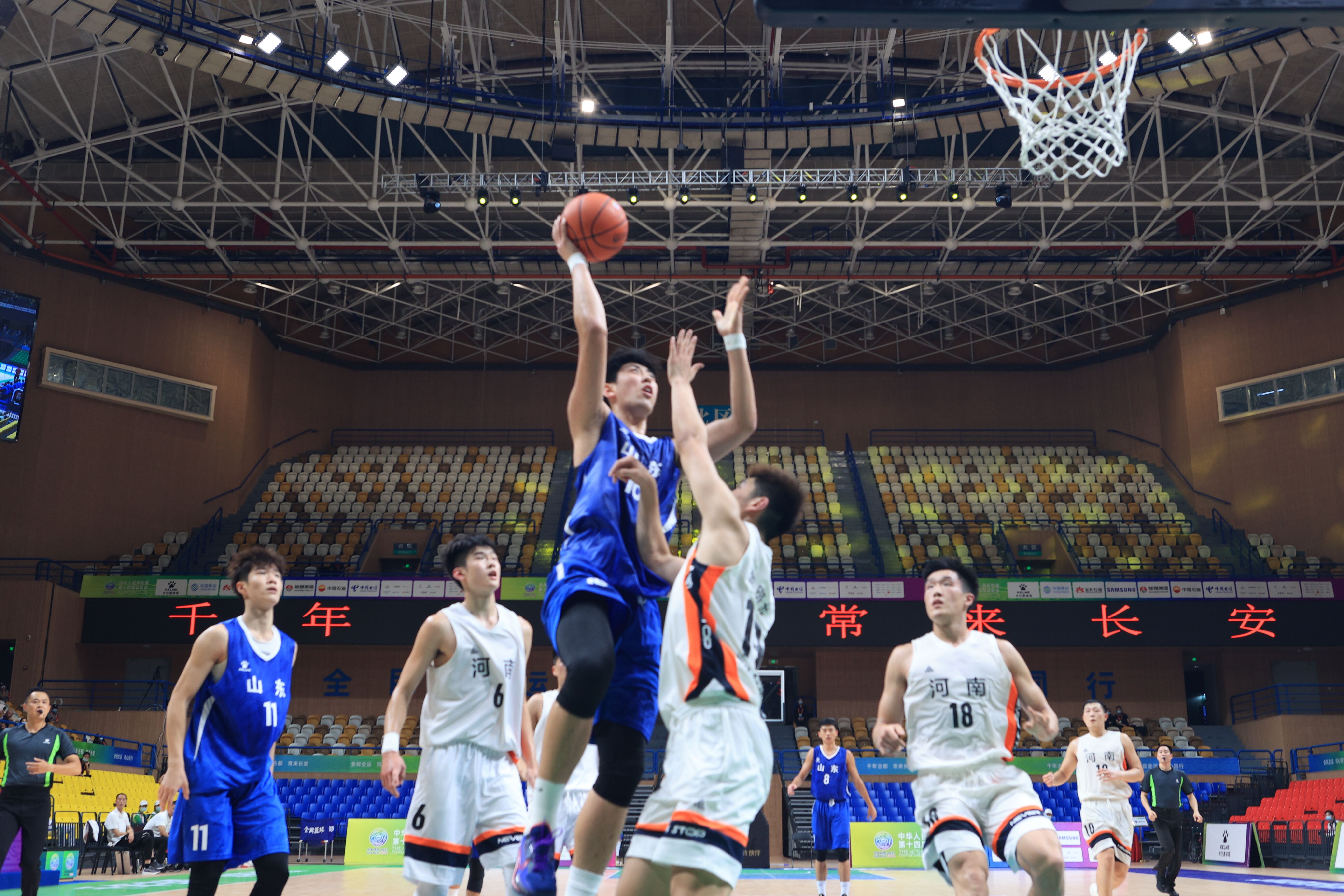 背靠背战魔 背靠背战魔